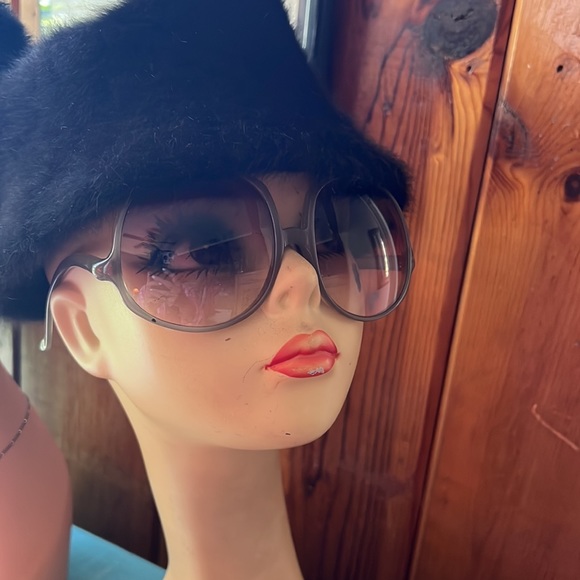 Renauld Retro Vintage Sunglasses - Picture 1 of 16